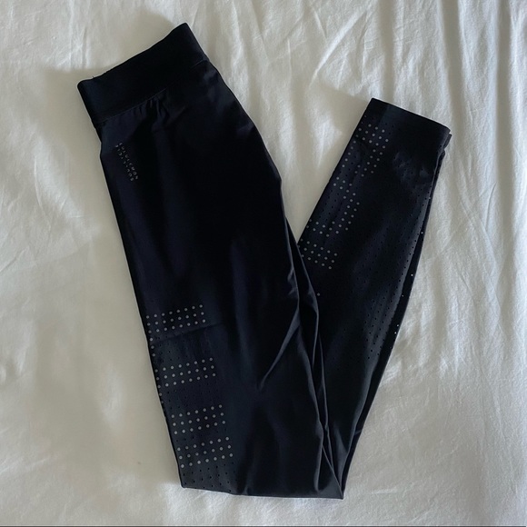 Lululemon X SoulCycle reflective leggings - Picture 3 of 3
